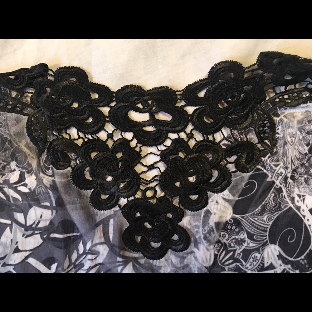 Blouse - Picture 3 of 3